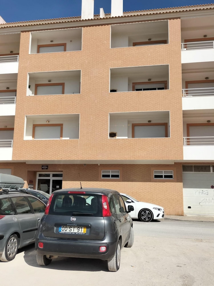 T2 Infante AC 201 Wifi Garagem 50m Praia