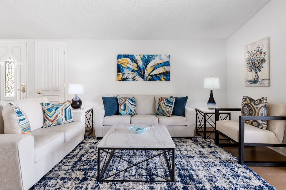 Desert Flower- Ironwood CC Condo Pool Spa