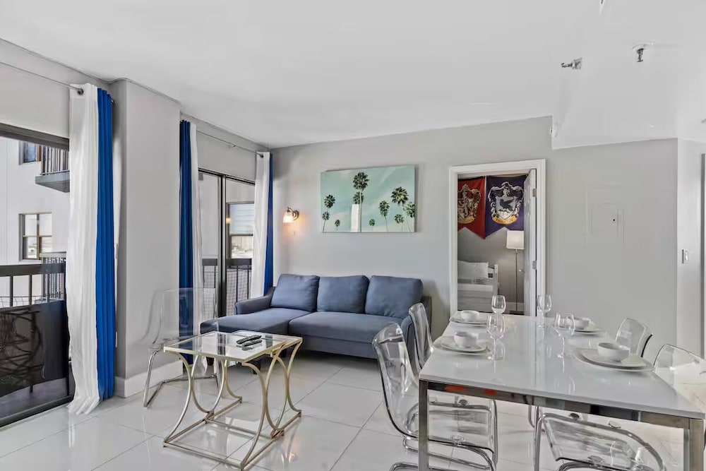 Enclave Swanky