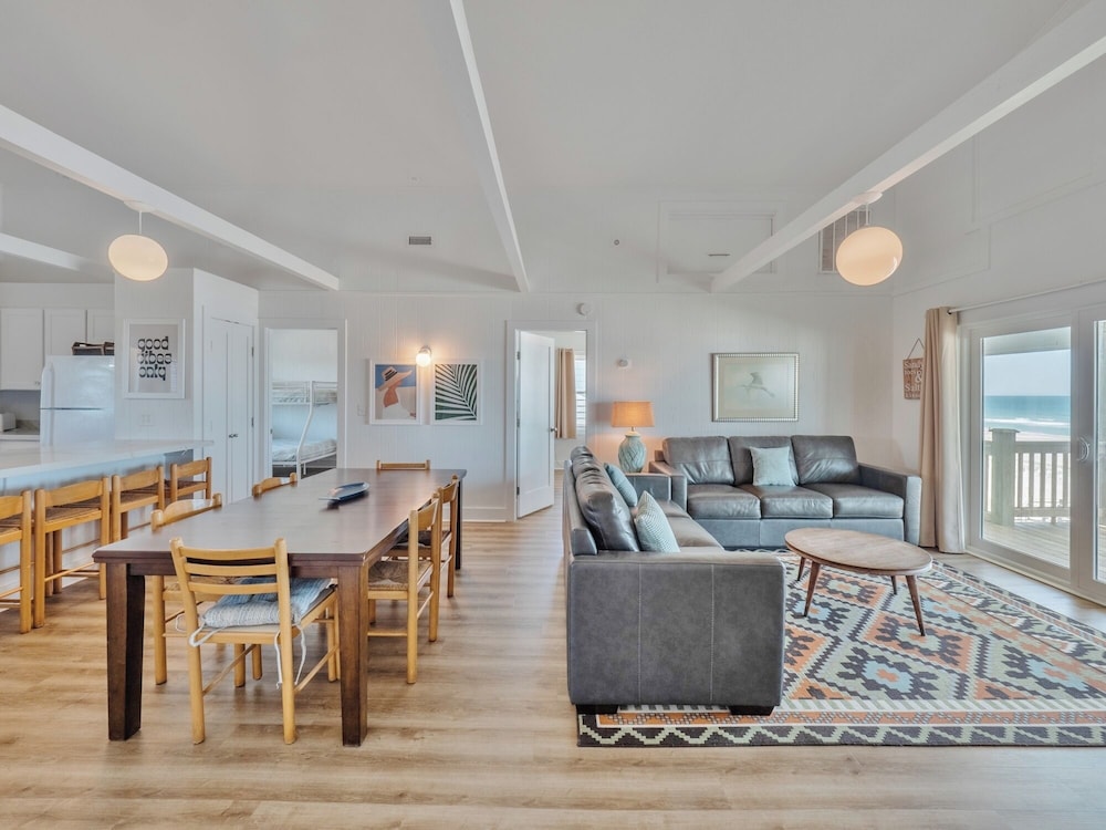 Walking on Sunshine by Topsail Realty