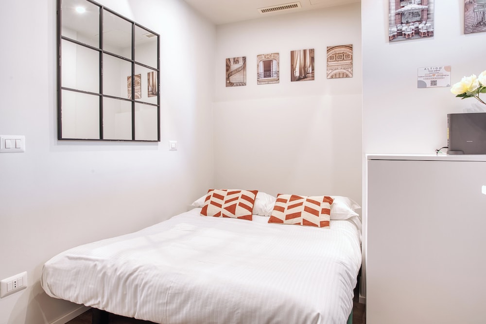 JOIVY Delightful flat in Central Milan