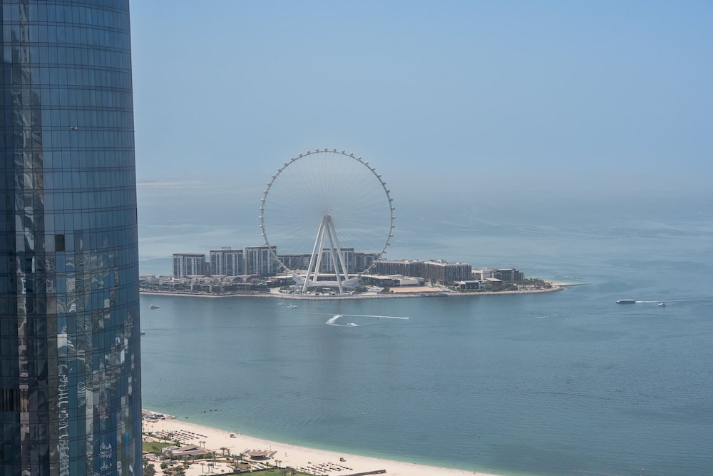 Luxurious 2-bedroom Apartment Perfect for Families in Dubai Marina