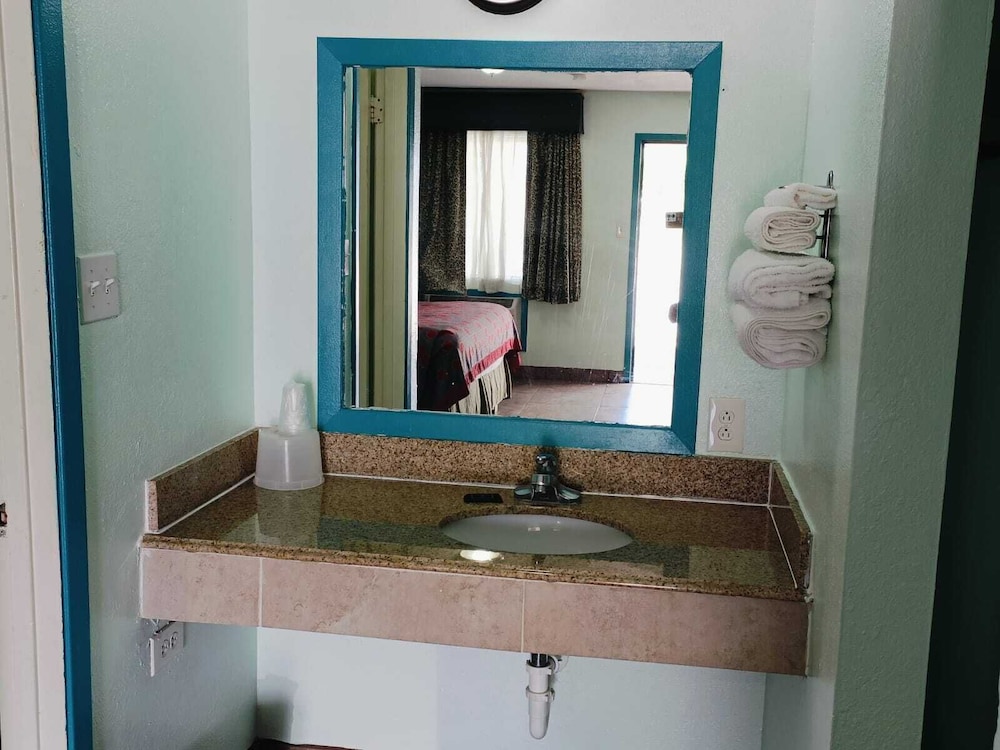 Budget Inn By OYO Edinburg Hwy 281
