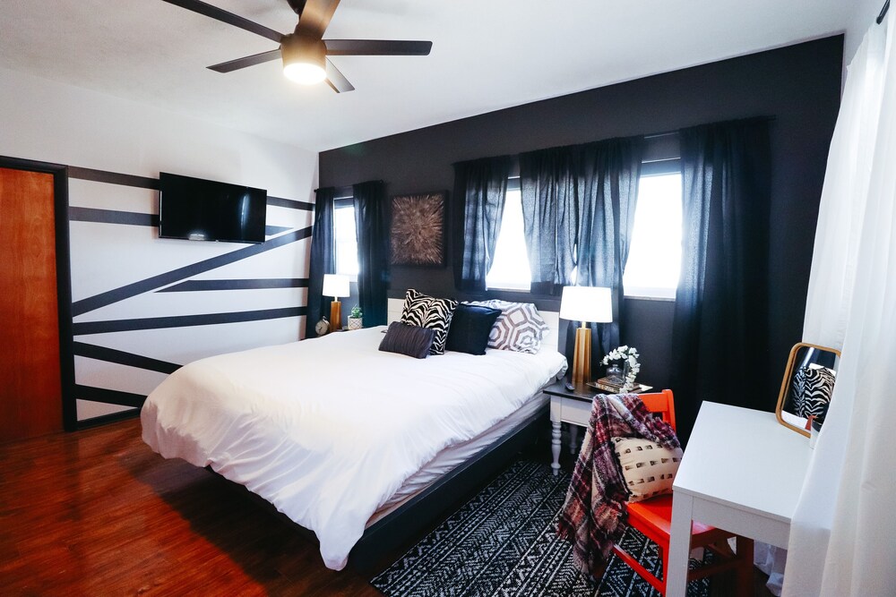 Omaha Vacations - Charming Omaha Retreat - Near Zoo Downtown 3 Bedroom Home by RedAwning - Property Image 52