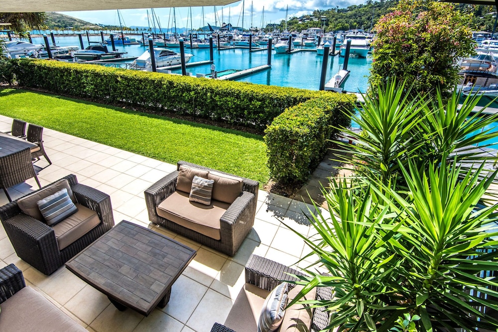 Pavillions 2 Luxury 4 Bedroom 3 Bathroom With In-ground Pool And Golf Buggy