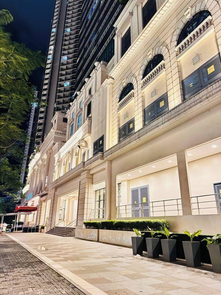 Andi and Frances' Place at BGC
