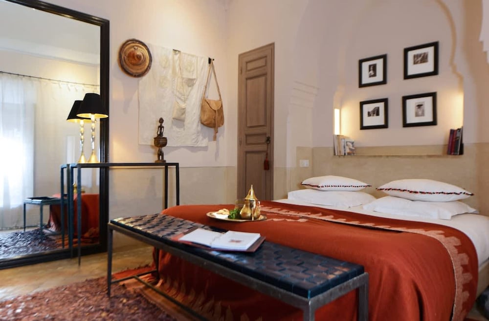 Charming Mini Riad 2 Bedrooms Shared Pool