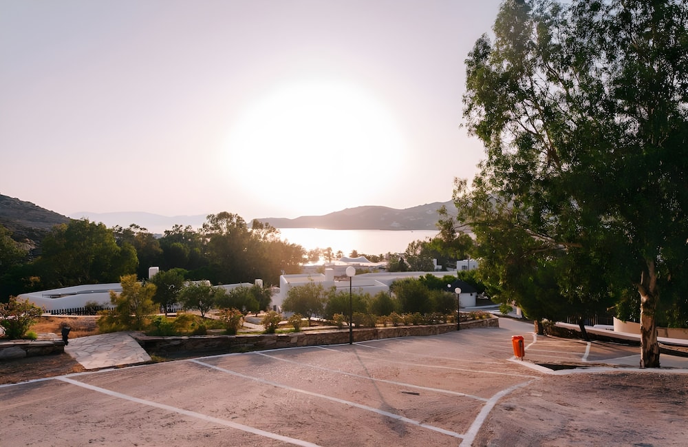 Ios Vacations - Far Out Beach Resort  Camping - Property Image 8