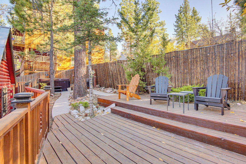 Hot Tub, Grill & Fire Pit: Cabin in Big Bear Lake