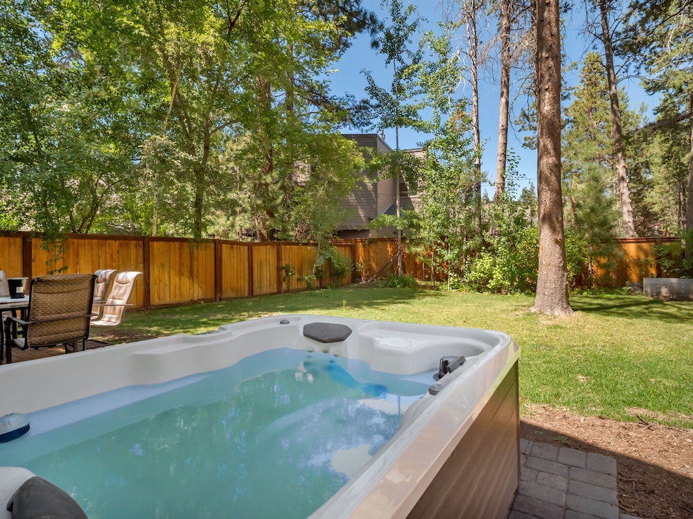 851h Tahoe Classic Cabin Near The Beach 2 Bedroom Cabin