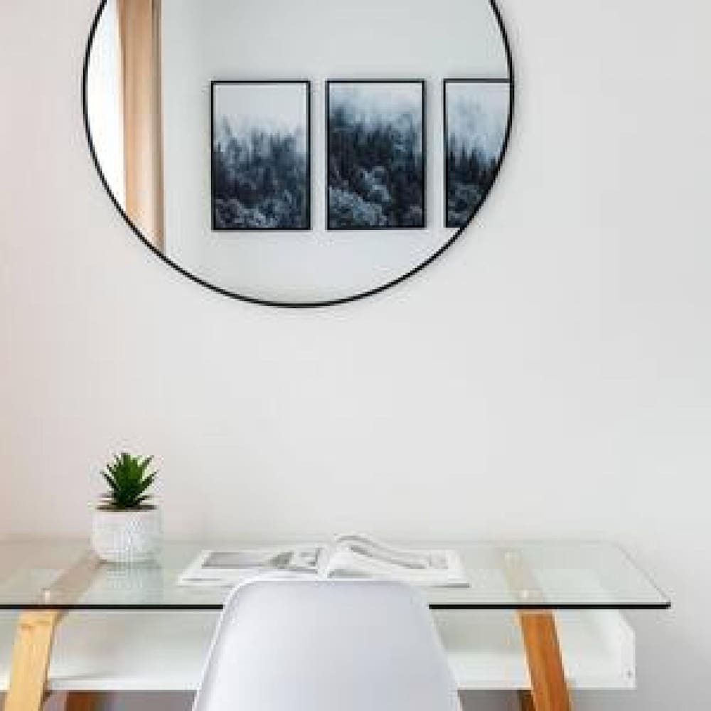 444-3 1BR Hell s Kitchen- Newly Furnished -elevator