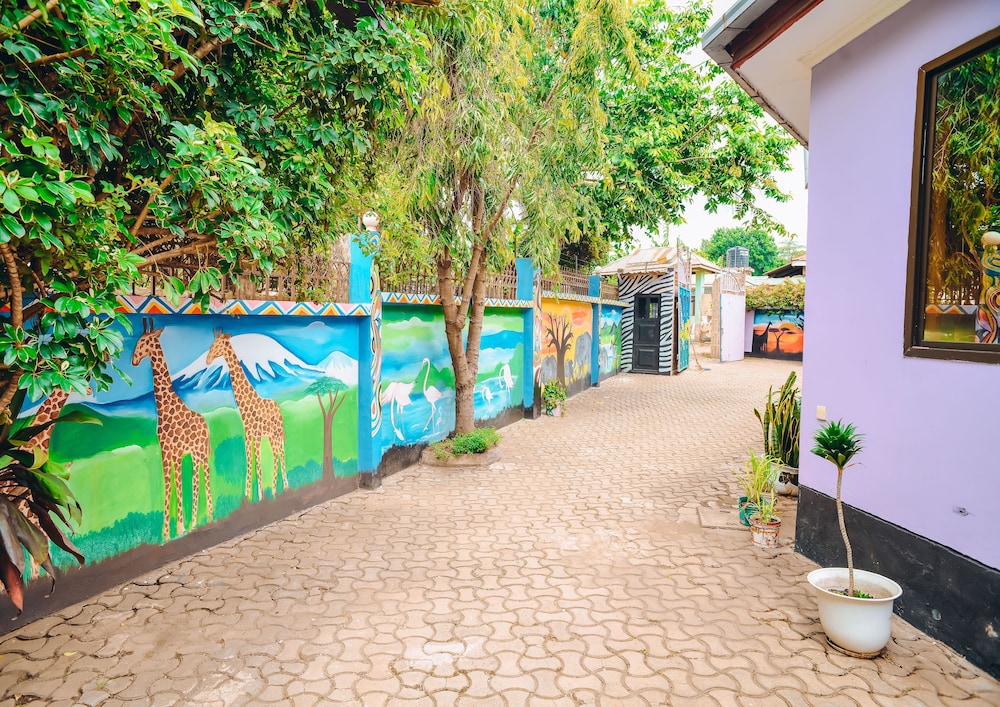 Arusha Giraffe Lodge