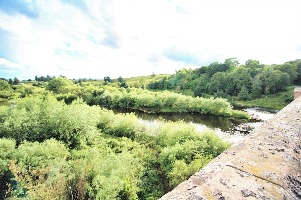 3 Bedroom 2 Bathroom Cottage Norham Berwick-upon-tweed -log Fire - Dog Friendly