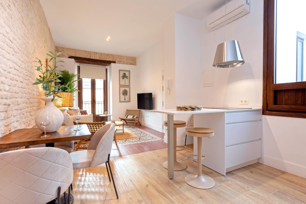 Modern 1BD Apartment in Arenal Santas Patronas IV