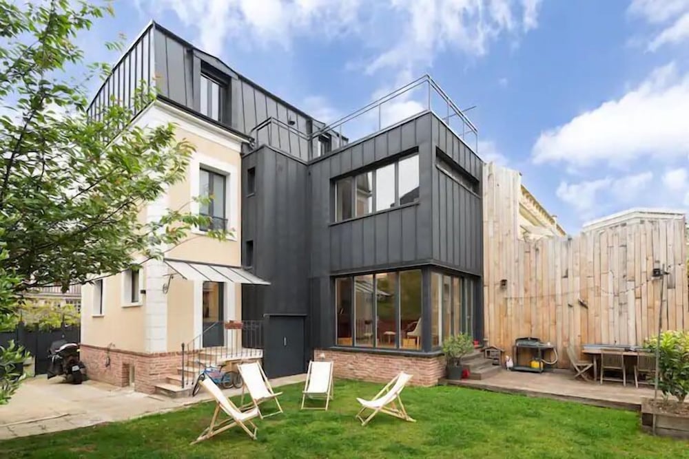 Paris Agnette Garden House