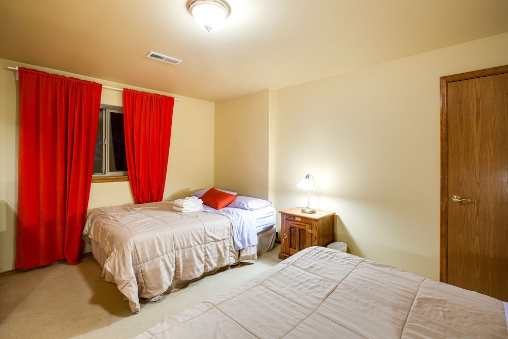 29SL - Hot Tub - Sauna - BBQ - Shuffle Board - Sleeps 11 view 5