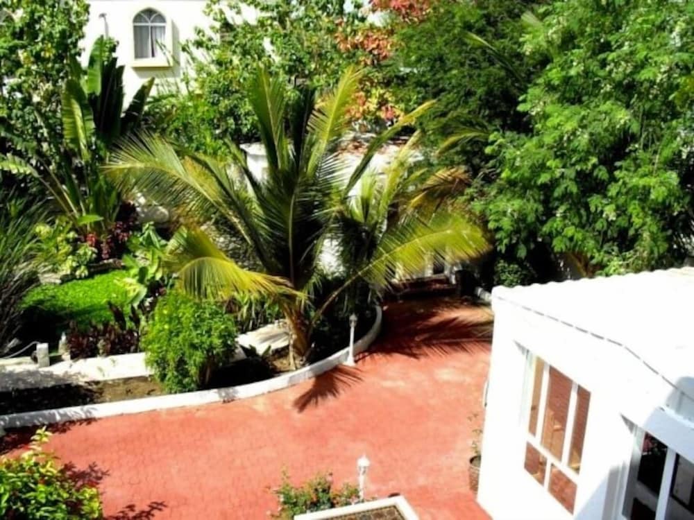 Garden Roomz Oman