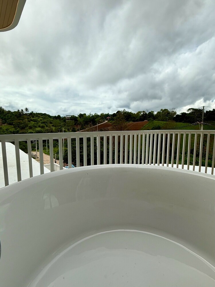 Hill Jai Poolvilla Khao Kho