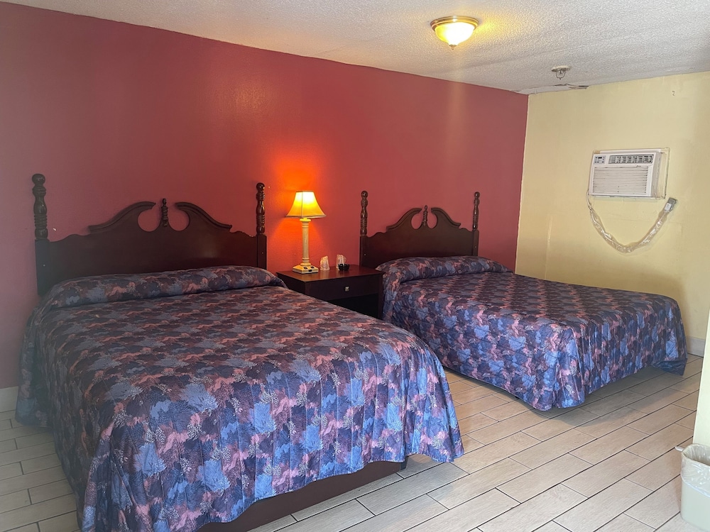 Laurel Vacations - Plaza Motel - Property Image 5