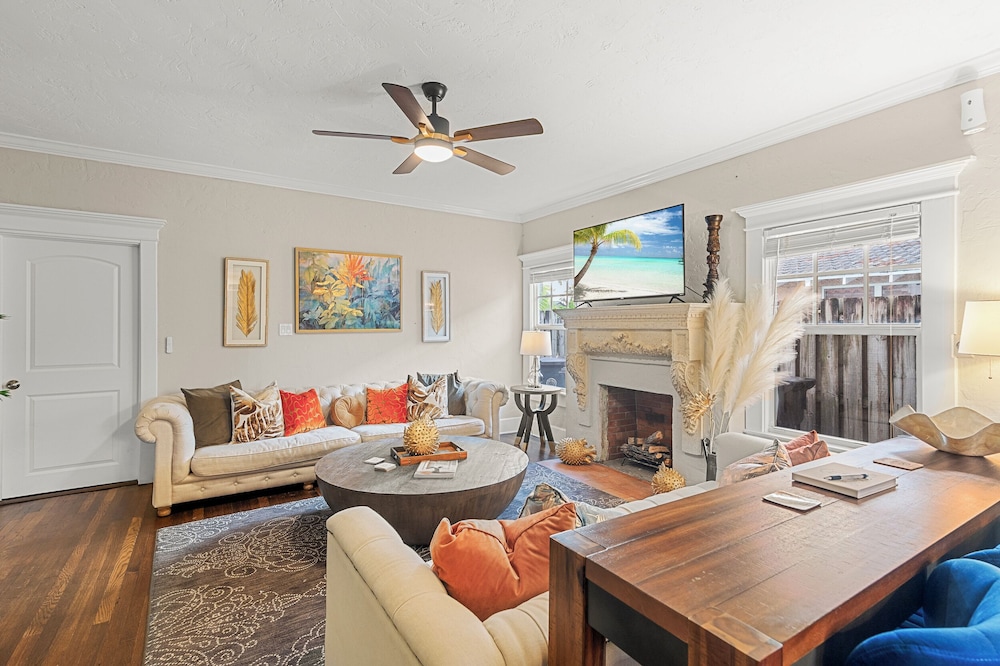 2 Mansions with Pool in West Palm Beach