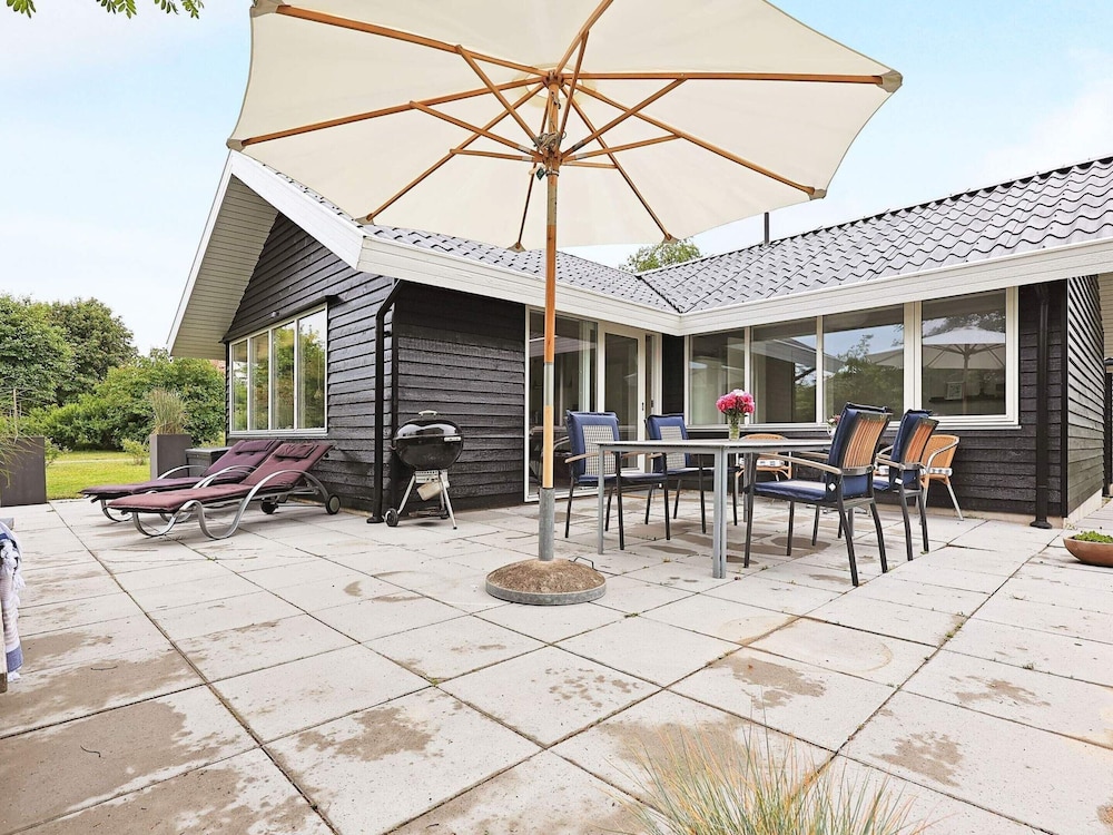 6 Person Holiday Home in Karrebaeksminde-by Traum