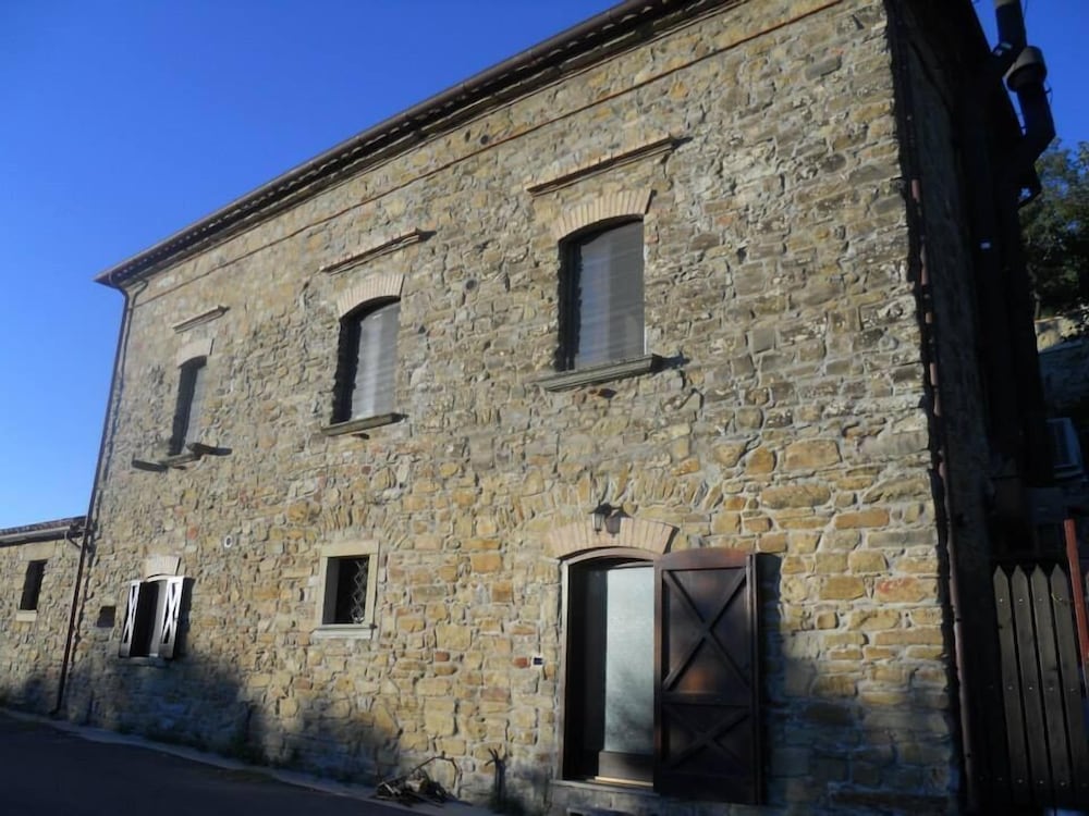 Photo 33