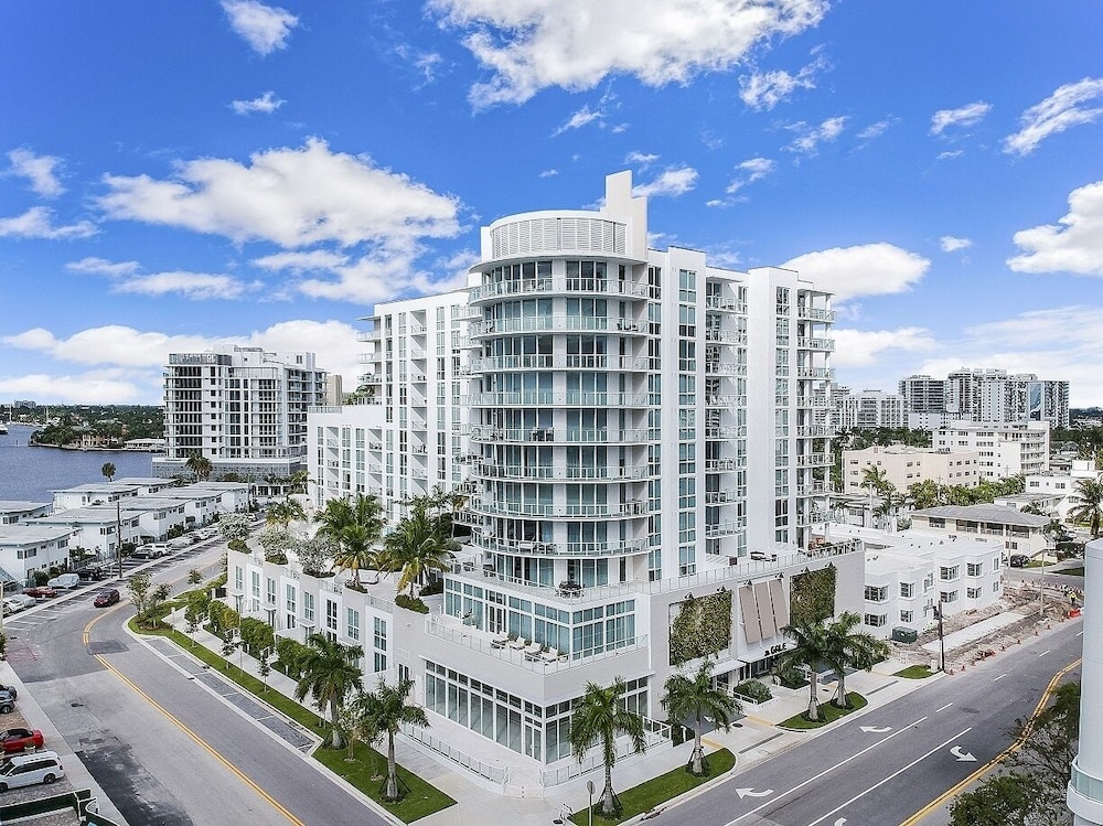 914 Tiffany House 1 Bedroom Condo by RedAwning - Image 1