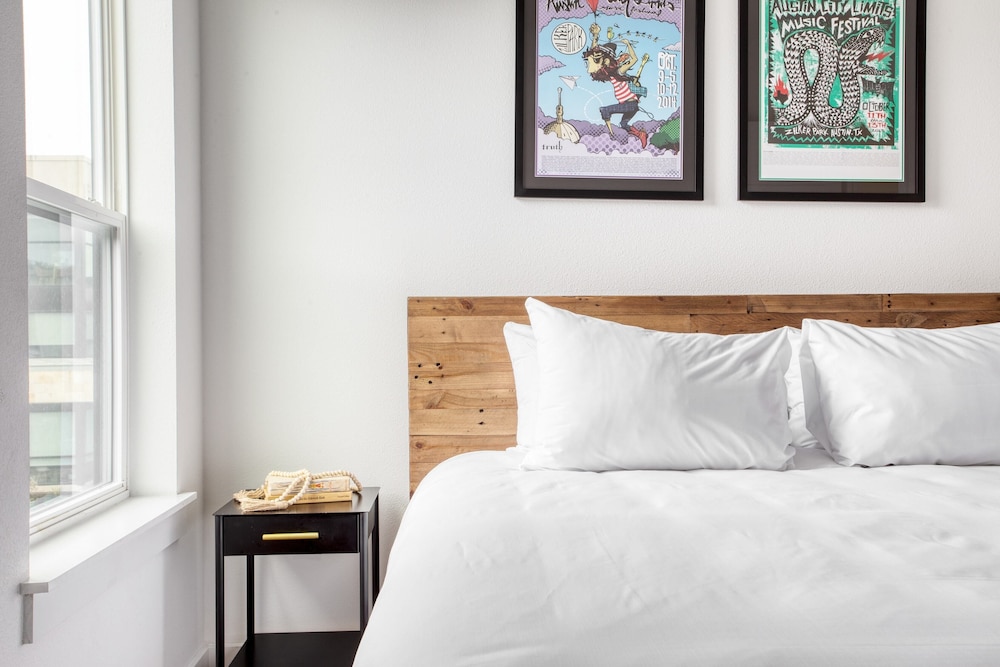 Melody by Avantstay Peloton Included, Sleek Home - Image 4