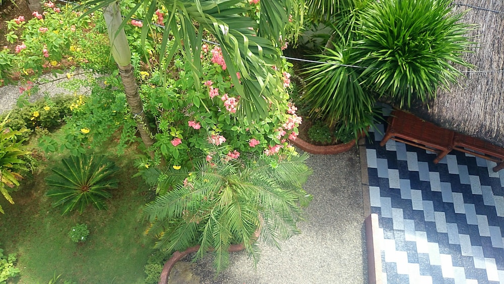 Island Jewel Inn