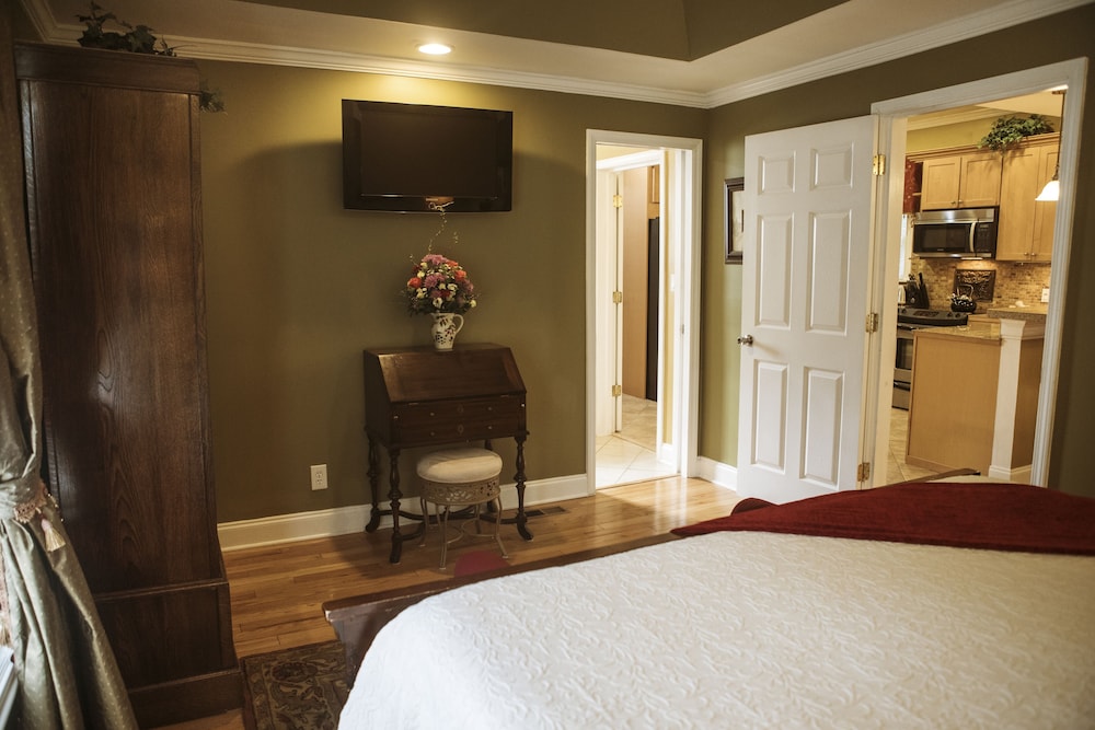 Biltmore Village Inn B&B