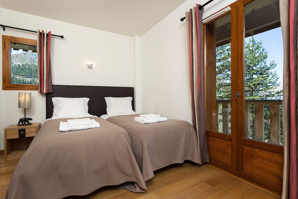 Isola Vacations - Madame Vacances Les Chalets de la Diva - Property Image 3