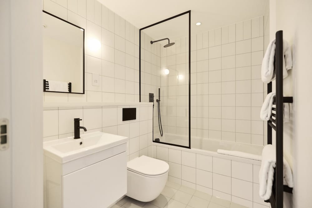 The East London Mile Quarters - Trendy 3bdr Flat With Balcony