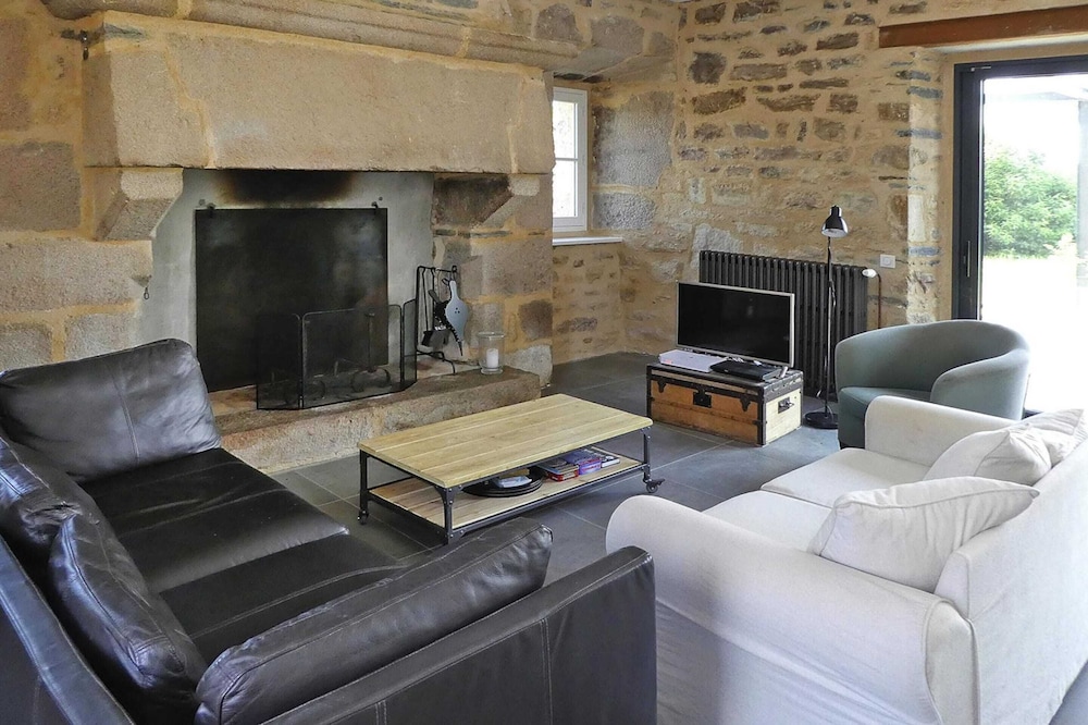 Country House Near Terenez Bay and Beaches