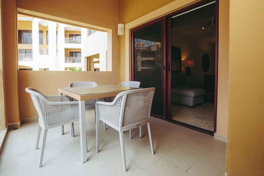 ELFARO 204SURF by Dream Playa Management