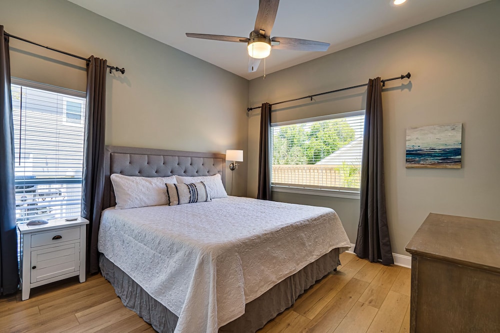 Magnolia Charms by Avantstay 2 Mins TO Beach Pet Friendly, BBQ & Balcony Views! view 3