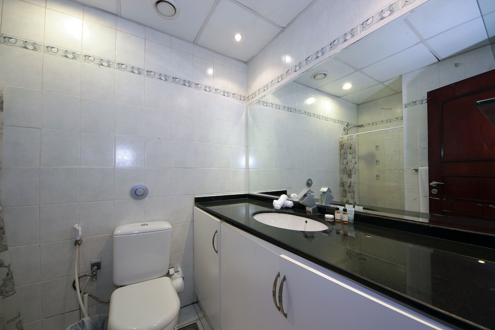 Signature Holiday Homes- Marina Studio
