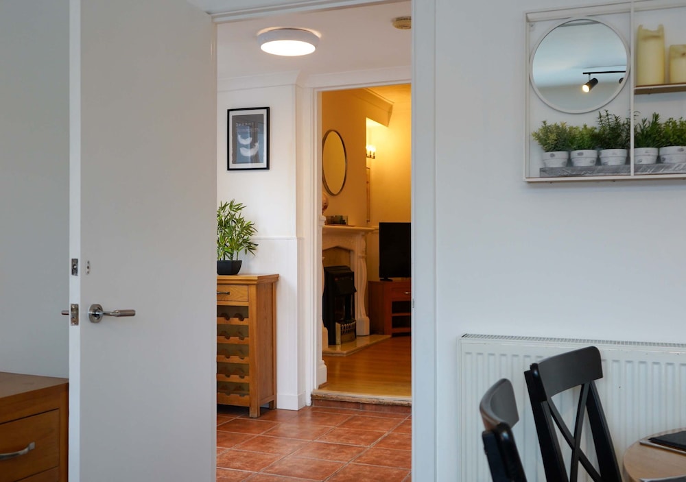 Ivy Cellar With 2 Bedrooms and 1 Bathrooms