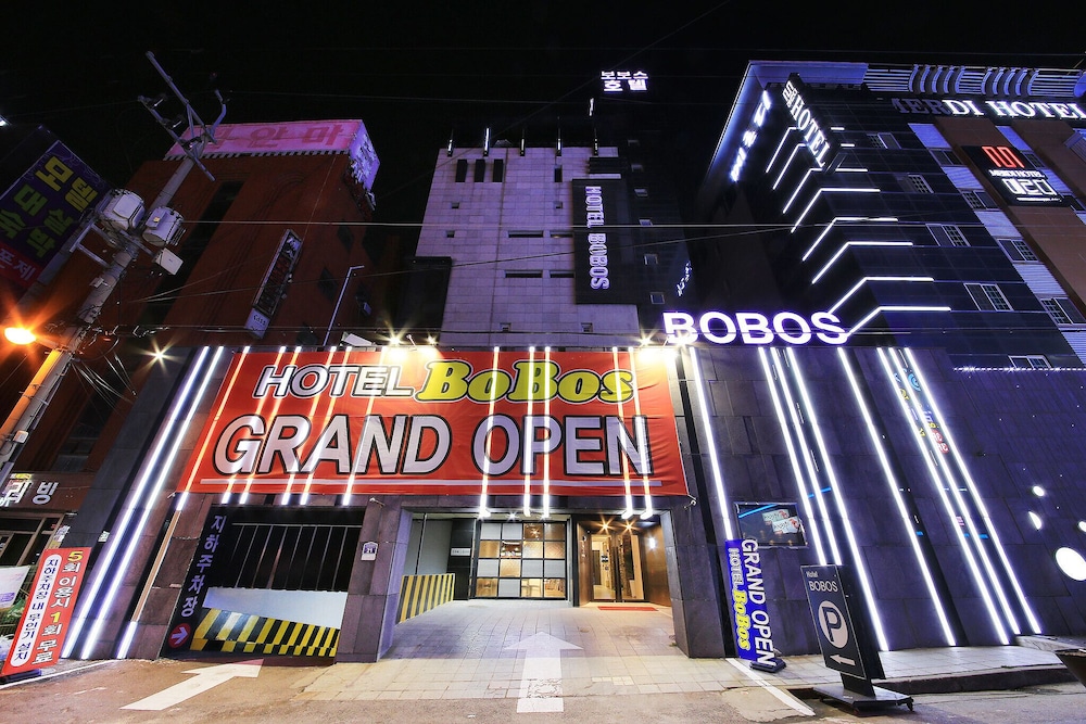 Suwon City Hall Station Bobos