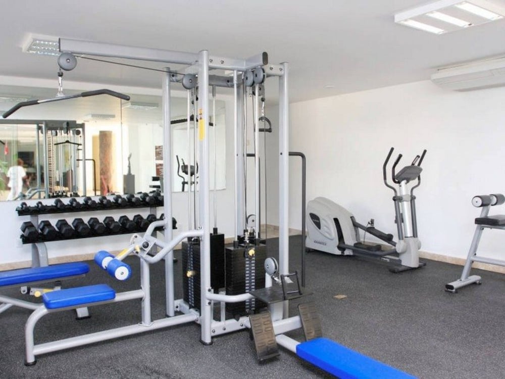 Radiant 2BR PH in private location by Happy Address