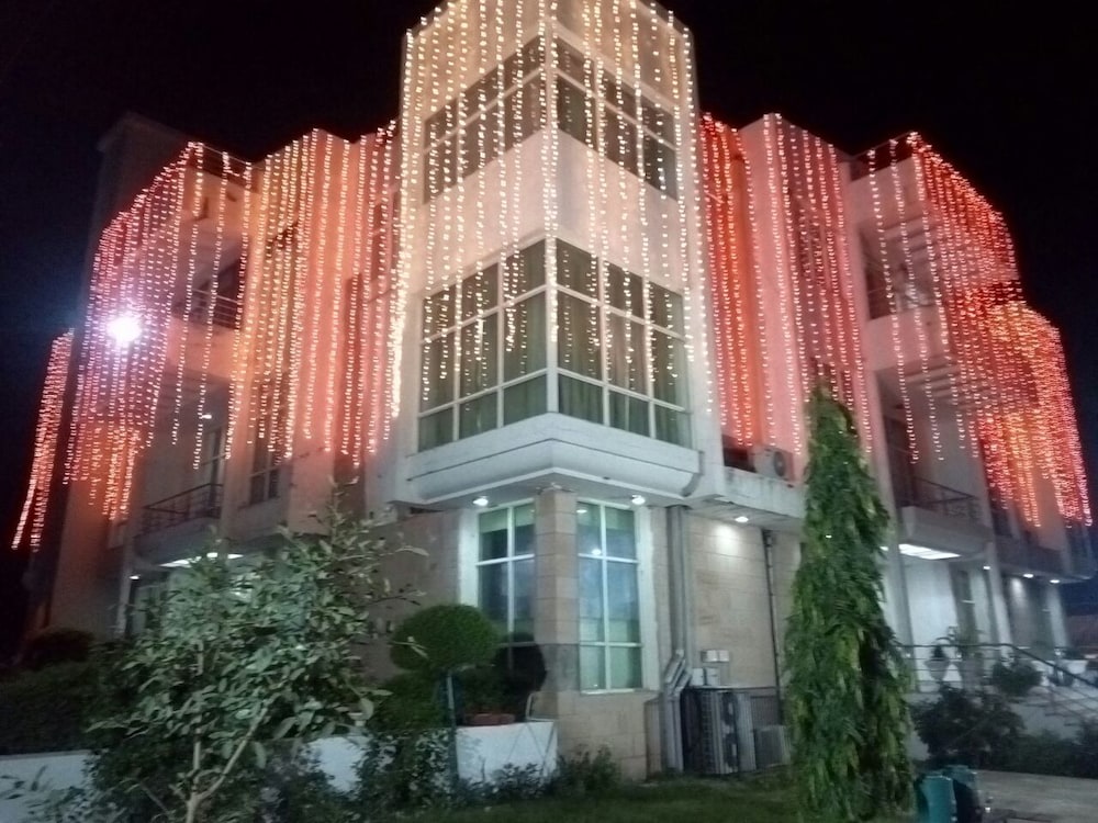 Antariksh Hotel & Resorts