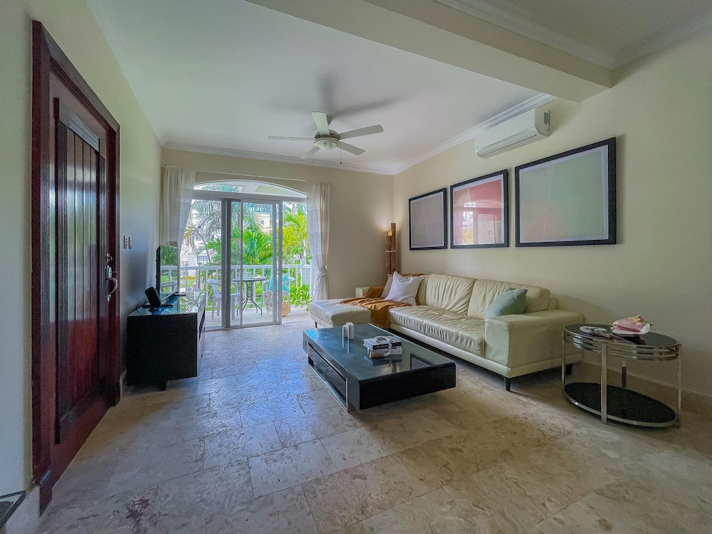 Cute Apartment Only Steps From the Beach