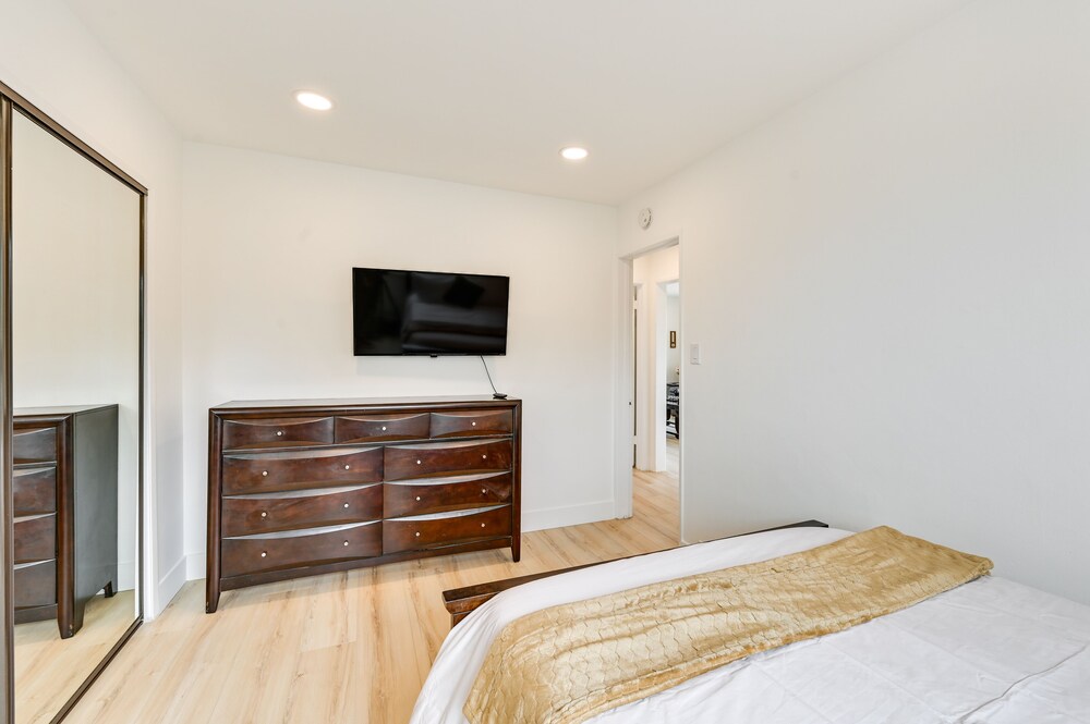 Sunny San Diego Home w/ Private Yard & Grill!