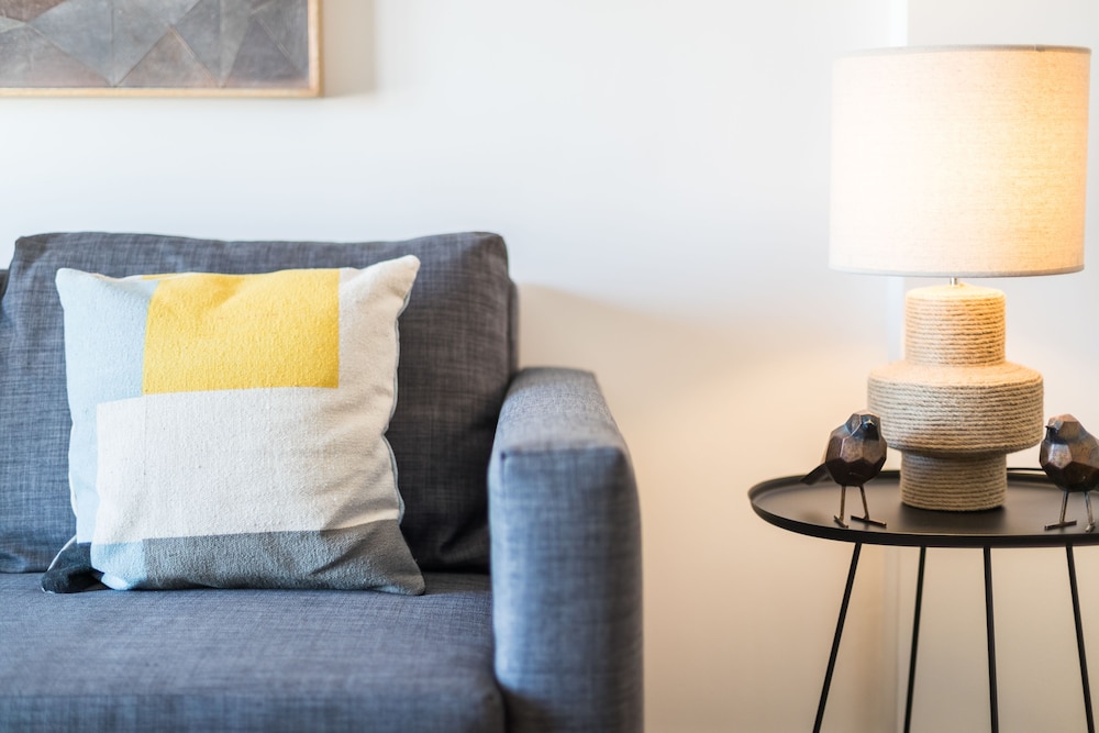 Alfama Lounge Three-Bedroom Apartment w/ River View and Parking - by LU Holidays