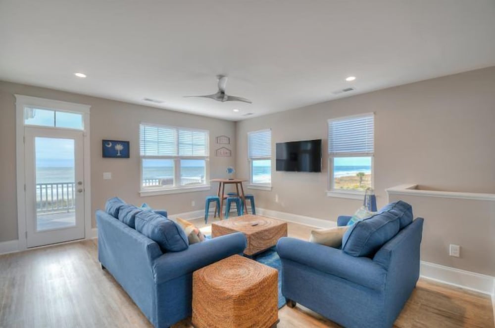 Baileys Blue Ocean View