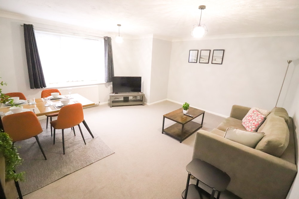 BookedUK New Flat in Bishop's Stortford 4