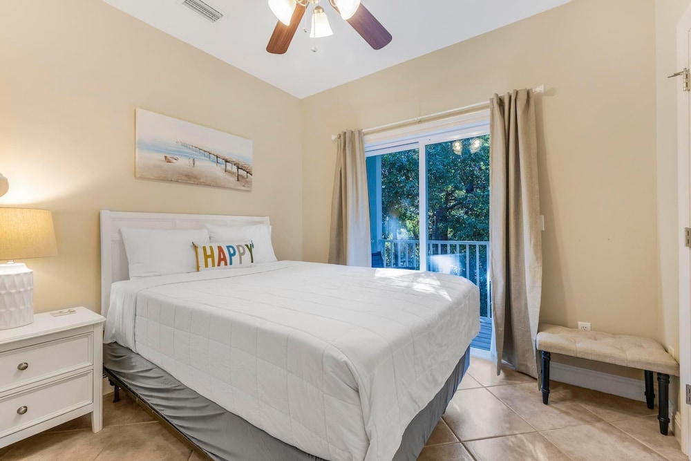 Laguna Breeze C