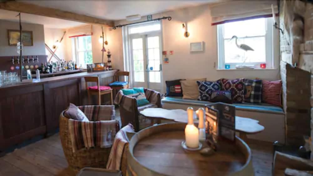 Dover Vacations - The White Cliffs Hotel - Property Image 1