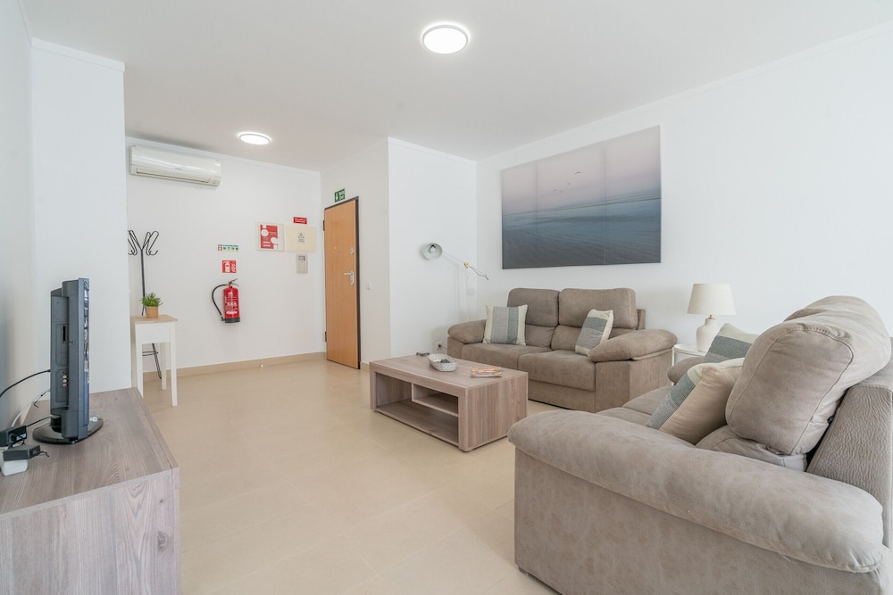 Tavira BAY 3 With Pool by Homing