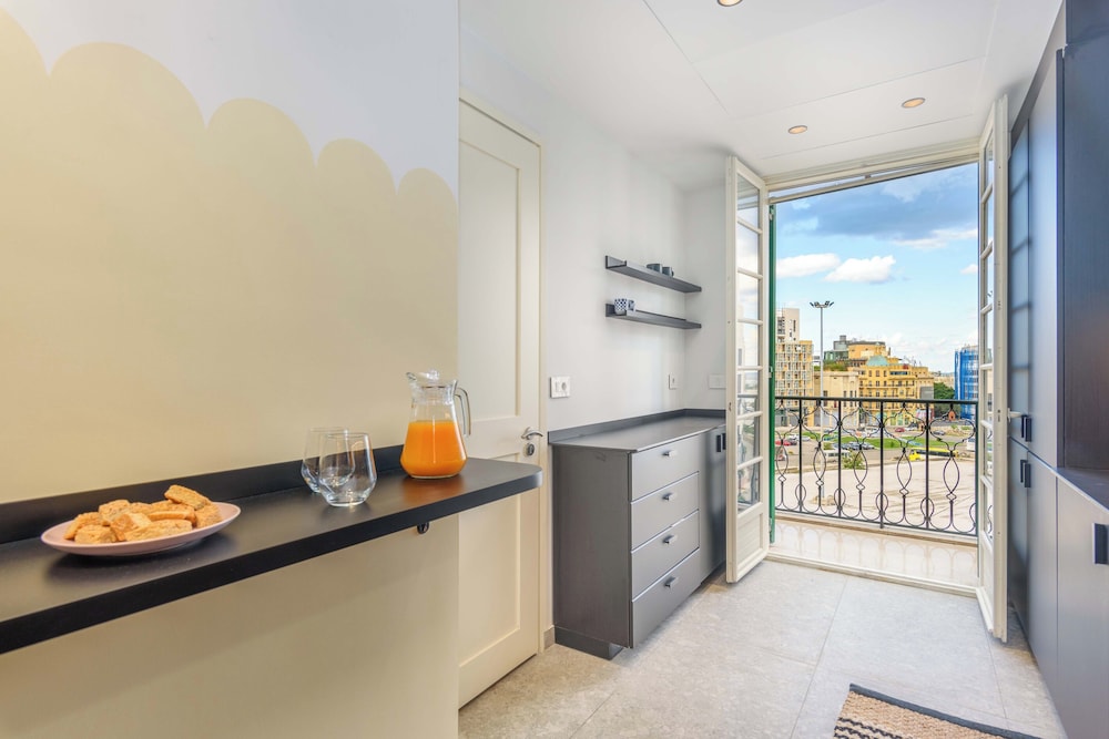 Mundo - 2 BR Apartment at Saifi Village