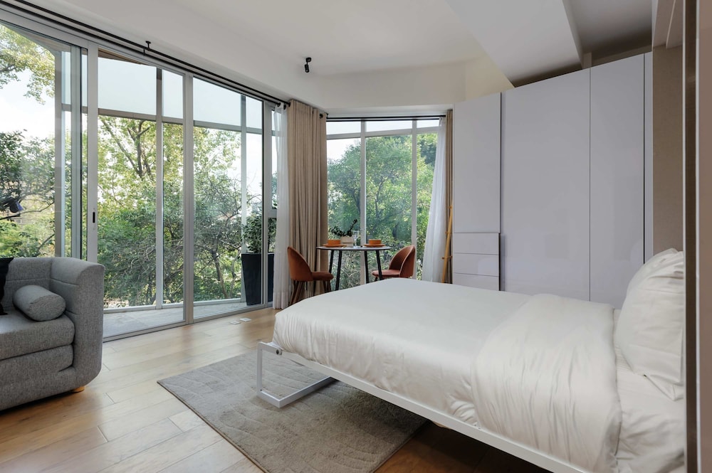 w Majestic Loft w Balcony in Roma Norte